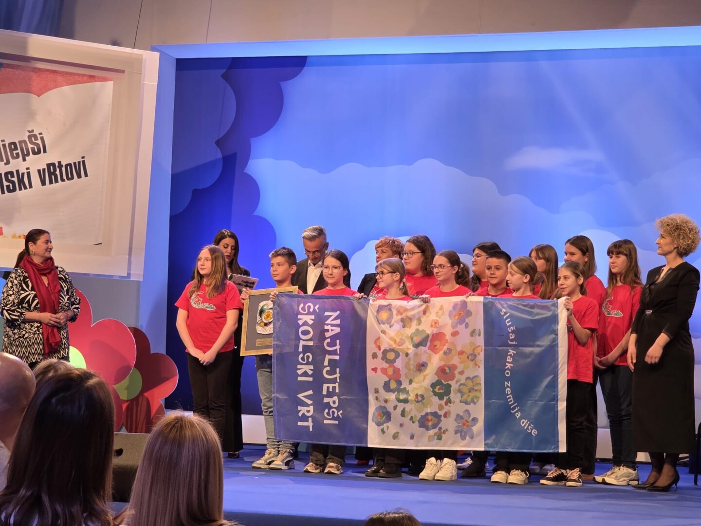 656169844_1611471149943093_1968523164500452058_n